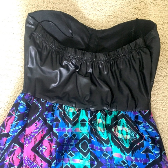 Seductions Strapless Bustier Knee length Dress. Medium - Picture 9 of 13